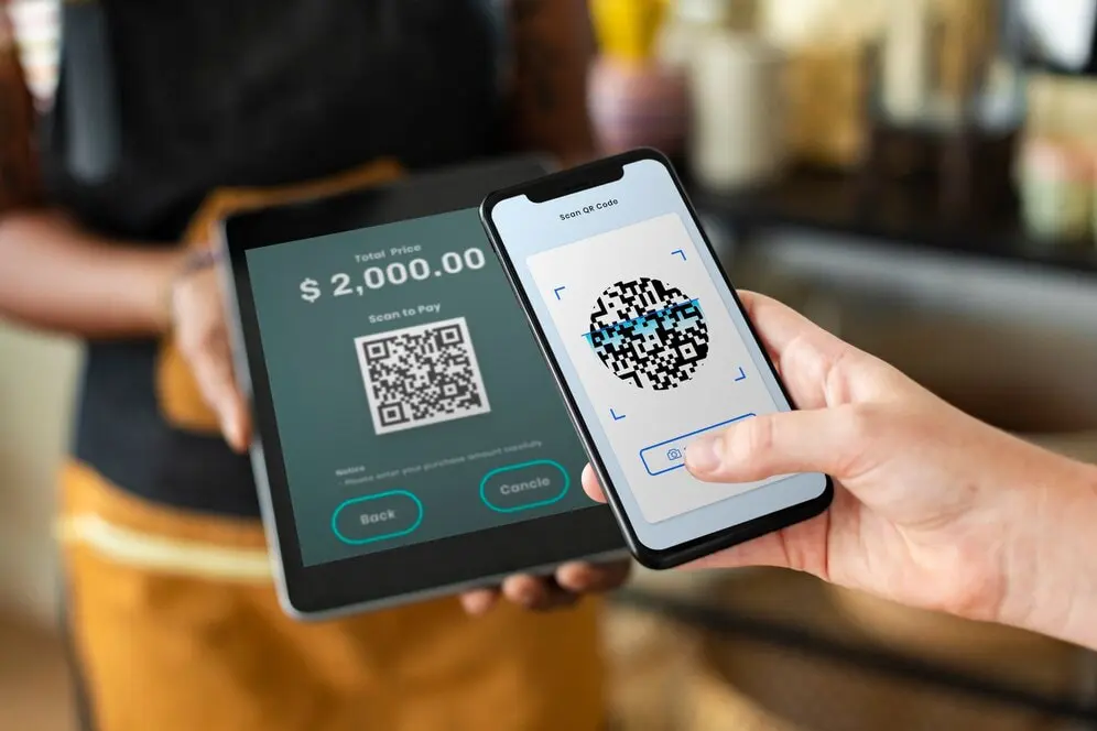 The Role of QR Codes in Contactless Customer Experiences